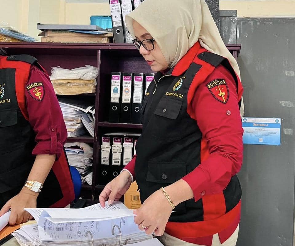 Penyidik Kejati Kalbar.