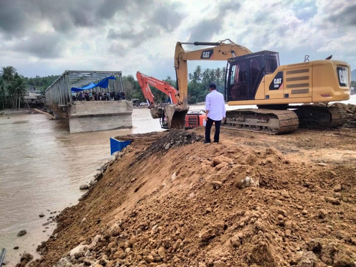 Pemulihan jalan di Aceh