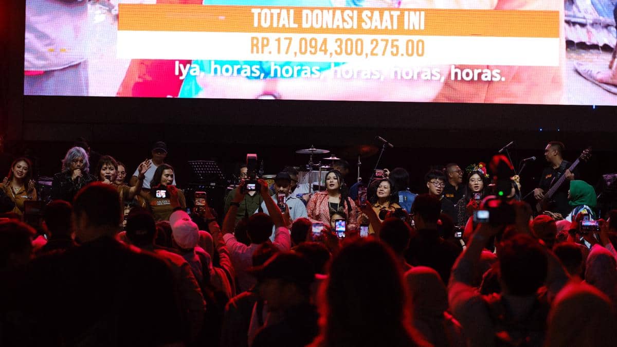Suasana konser amal kedua 100 Musisi Heal Sumatra di Kemang, Jakarta Selatan, Selasa (16/12/2025)