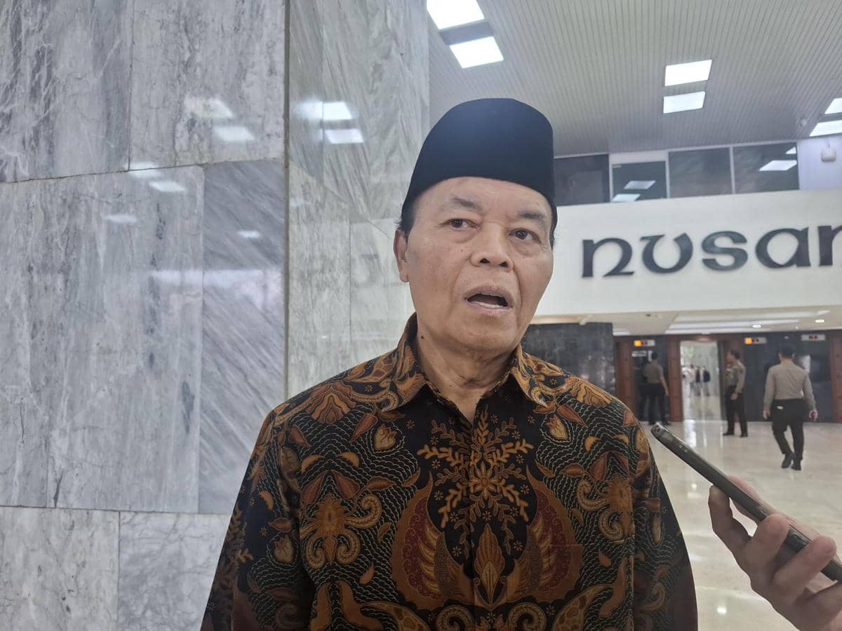 Wakil Ketua MPR Hidayat Nurwahid (HNW) di Komplek Parlemen, Jakarta. (IDN Times/Amir Faisol).