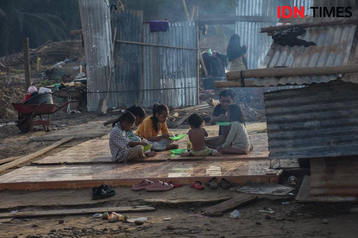 Potret Desa Sekumur, Kecamatan Sekerak, Kabupaten Aceh Tamiang, Kamis (11/12/2025) pasca diterjang banjir pada Rabu (26/11/2025).