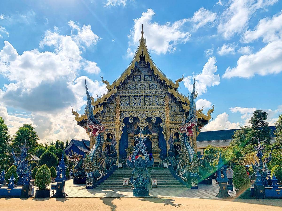 potret Wat Rong Suea Ten