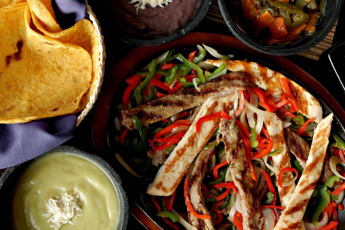ilustrasi chicken fajitas