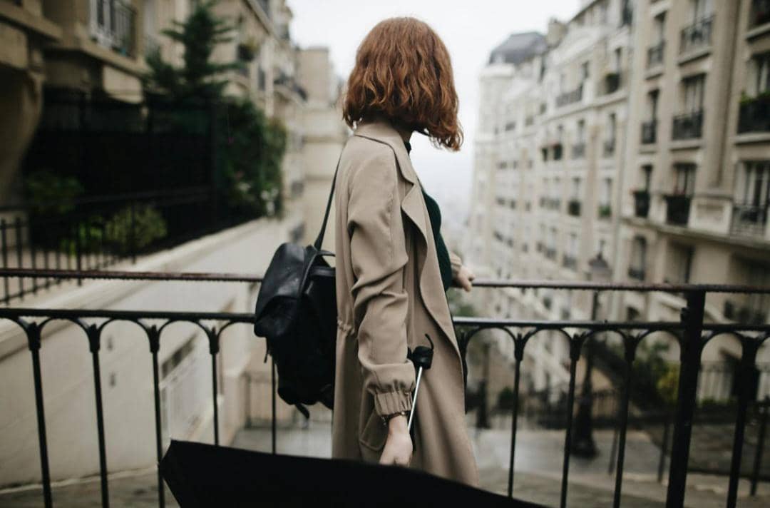 ilustrasi pergi ke hotel