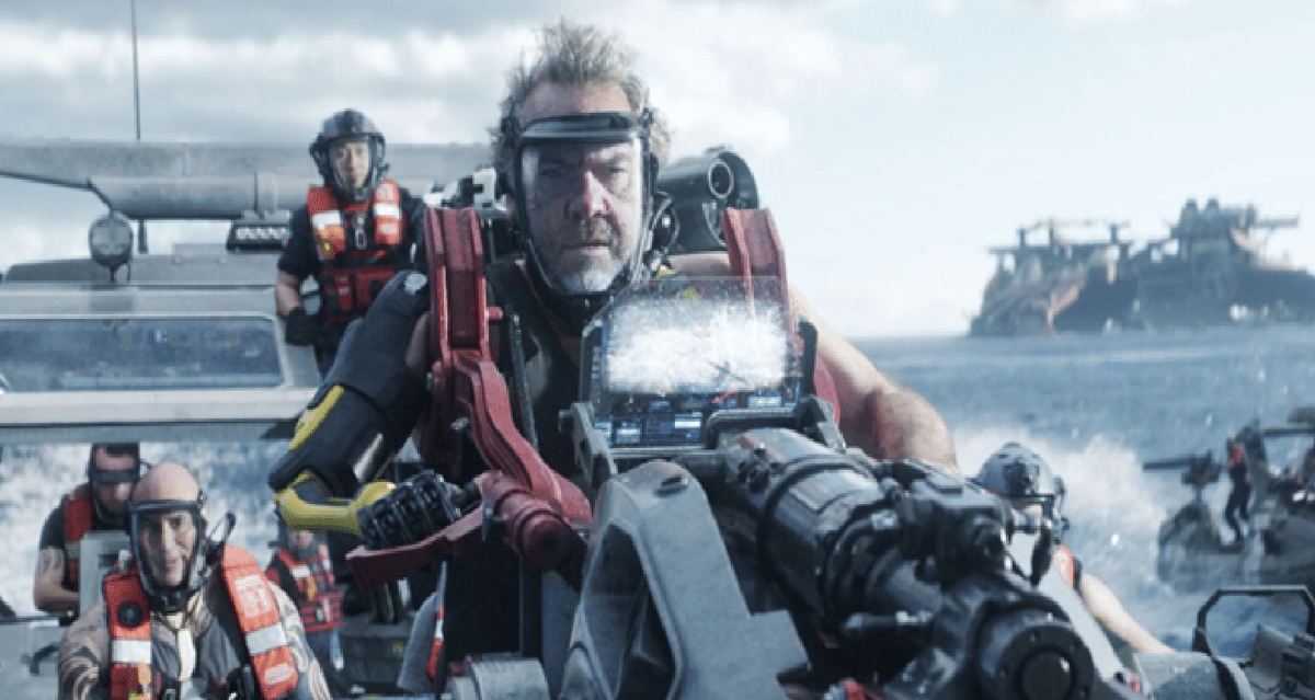 Mick Scoresby kembali dengan tangan prostetik