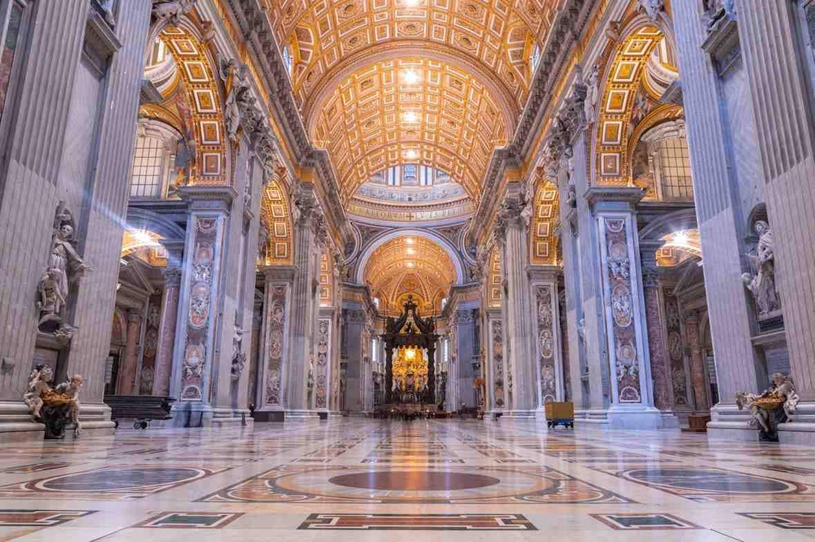 ilustrasi desain interior st. peter's basílica