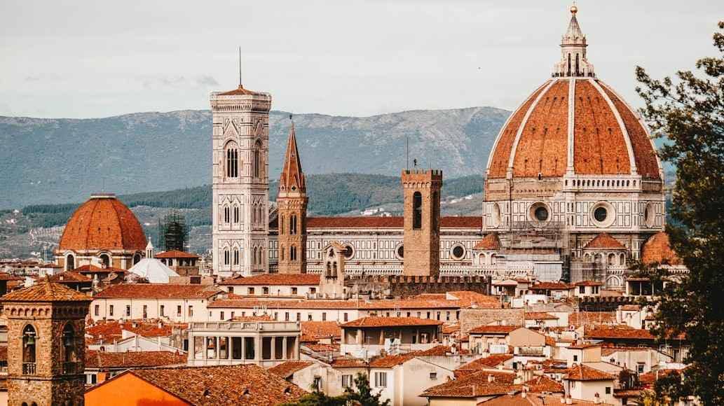 ilustrasi katedral florence peninggalan renaissance