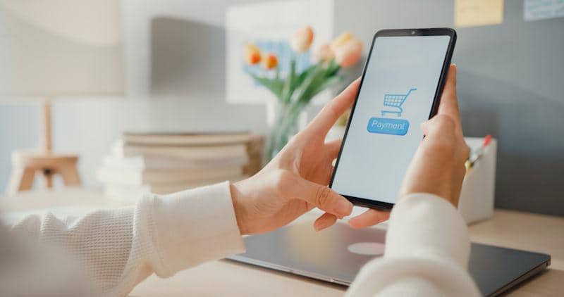 5 Tips Bertransaksi Online Secara Aman, Mencegah Risiko Penipuan!