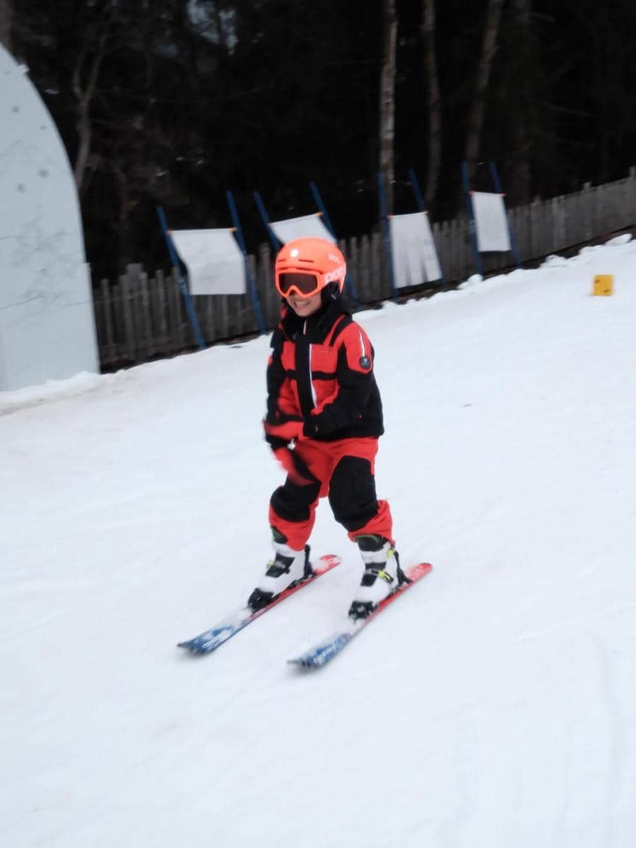 Keluarga Rachel Vennya main salju saat di Italia