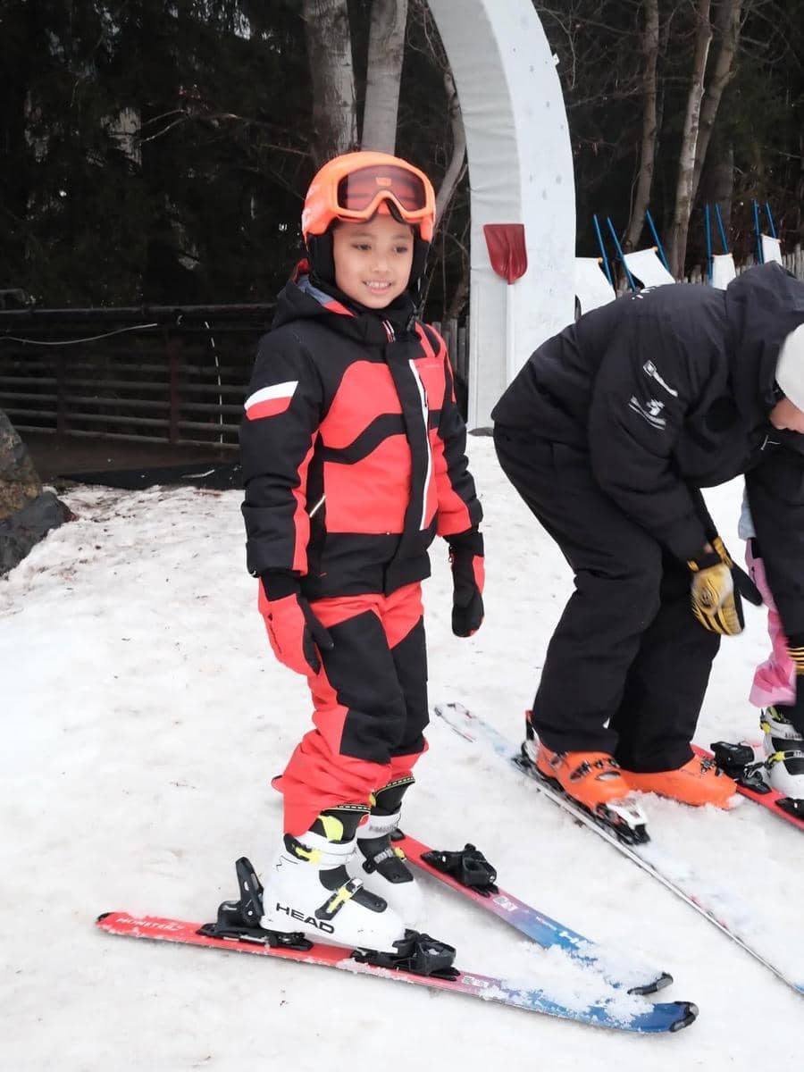 Keluarga Rachel Vennya main salju saat di Italia