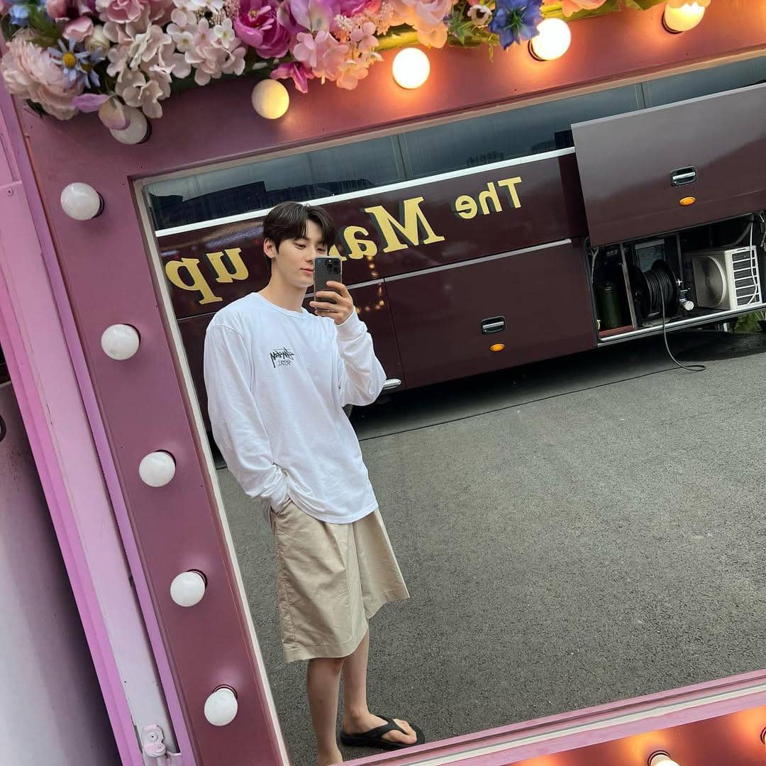 OOTD Hwang Min Hyun