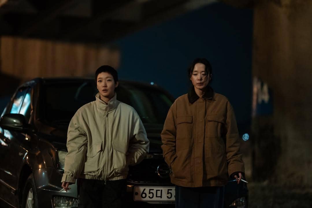 Jeon Do Yeon dan Kim Go Eun di The Price of Confession 