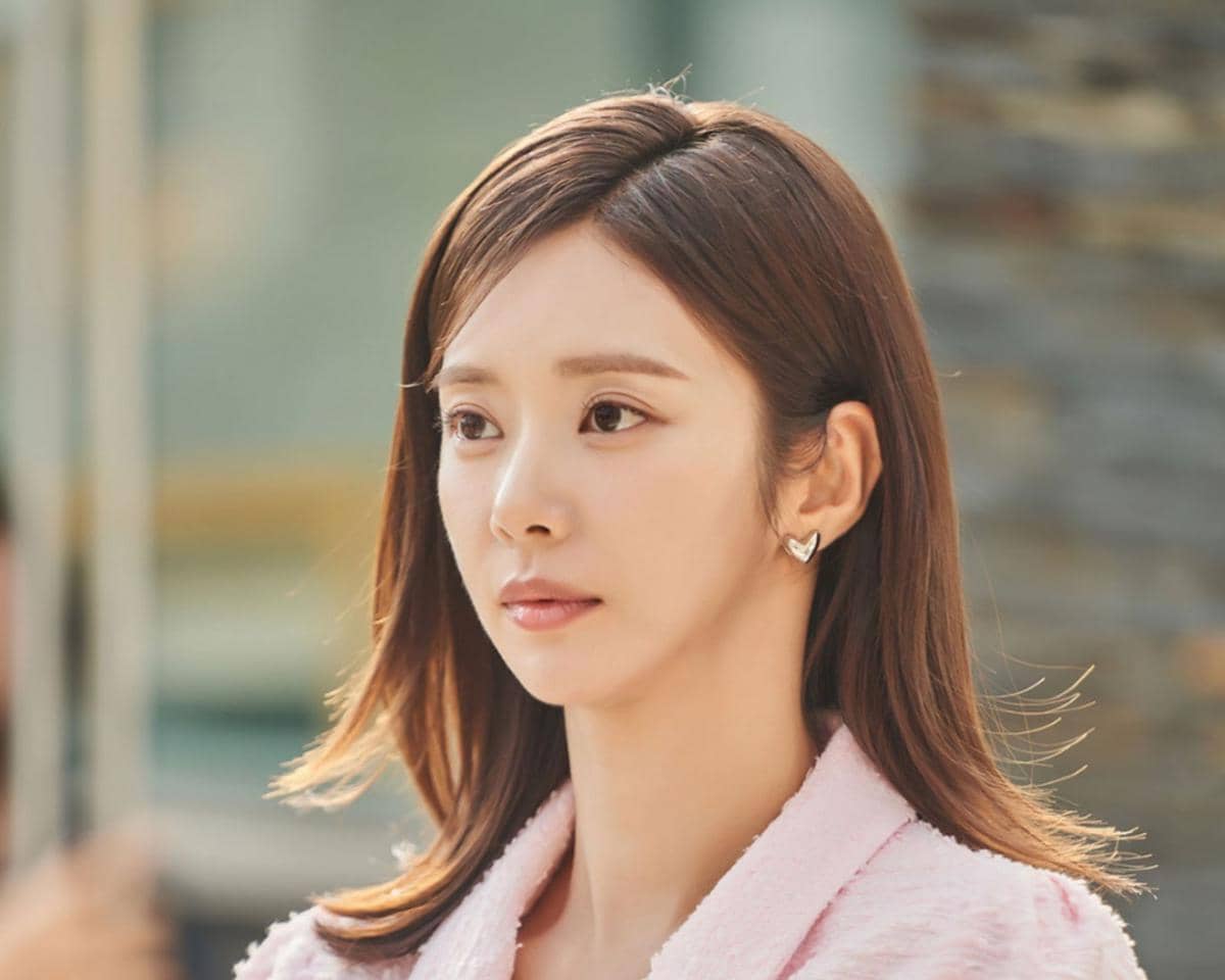 potret Lee Joo Bin di drakor The Divorce Insurance