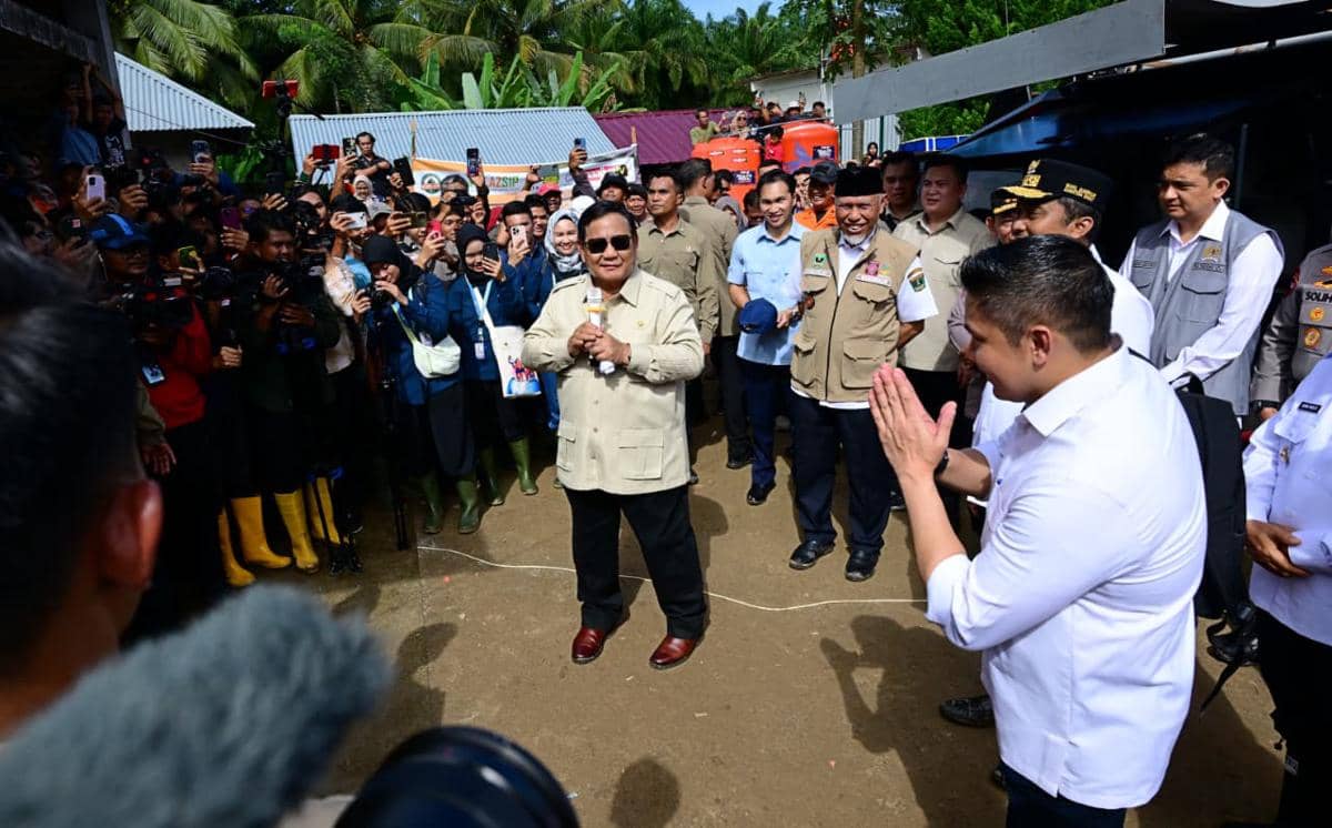 Prabowo tinjau lokasi huntara