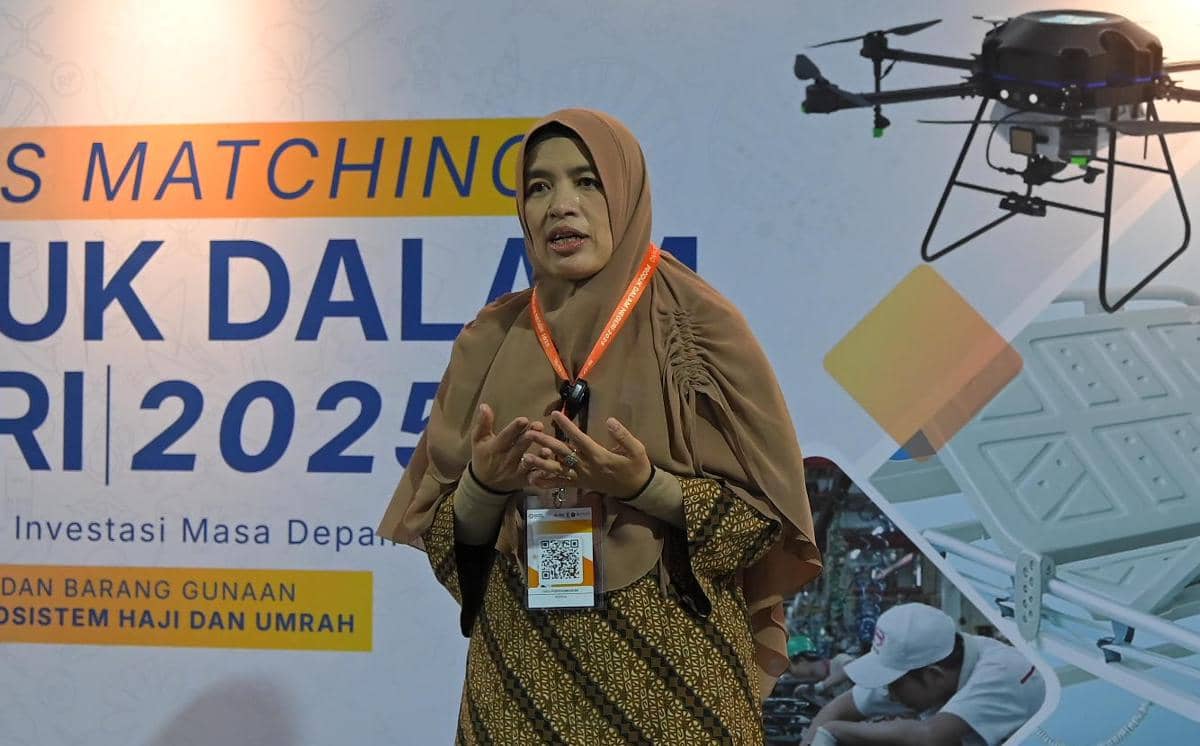 Ketua Kelompok Riset Desain Interior dan Manusia FSRD UNS, Lu’lu’ Purwaningrum. (Dok. UNS Surakarta)