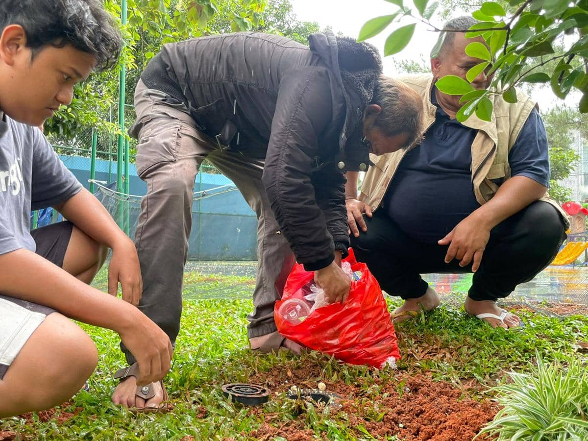 Warga Tangsel Bangun Puluhan Biopori, Atasi Sampah Organik dari Rumah