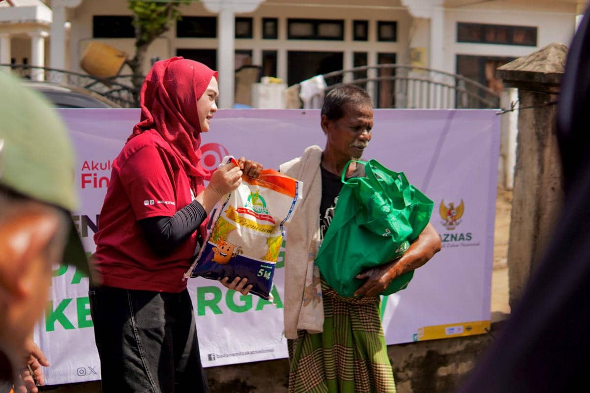 Akulaku gandeng BAZNAS RI salurkan bantuan ke korban bencana Sumatra