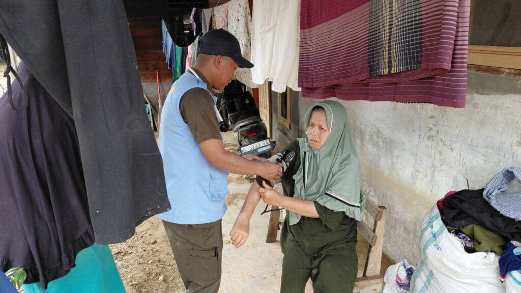 Tim PKM Tanggap Darurat Bencana Universitas Lampung (Unila) melakukan mobilisasi pelayanan kesehatan di wilayah terdampak banjir Kabupaten Aceh Tamiang
