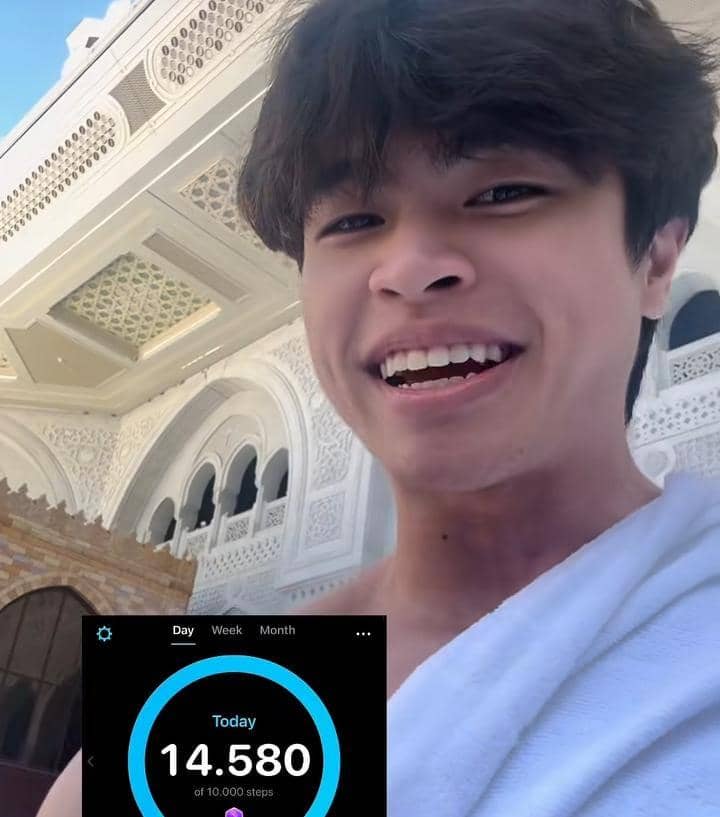 Steven Wongso umrah pertama kali setelah mualaf 