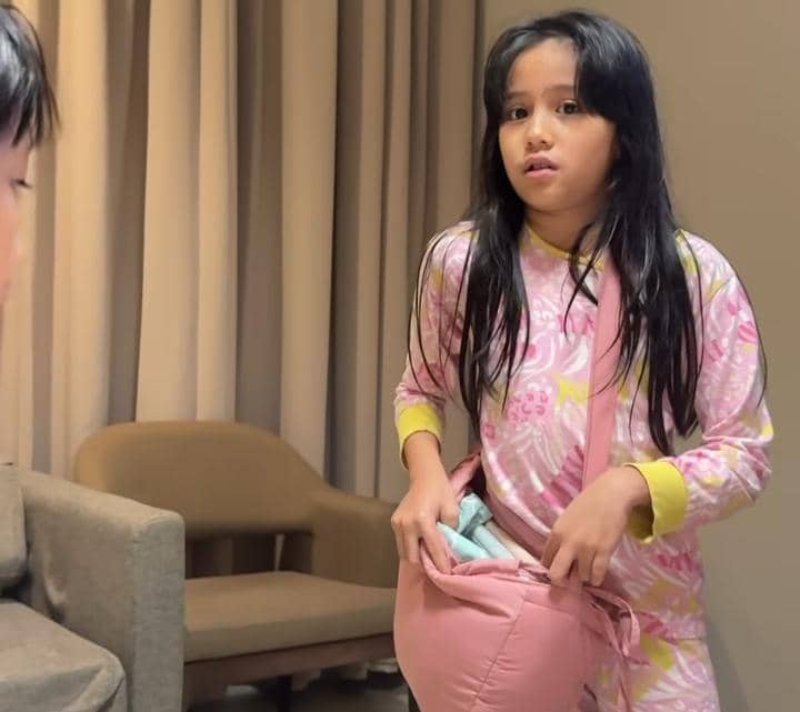 Ryana Dea dirawat karena luka di saluran pencernaan