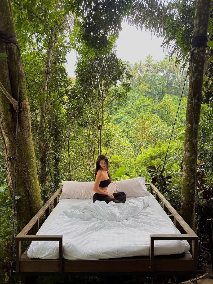 potret Kang So Yeon Single's Inferno liburan di Bali