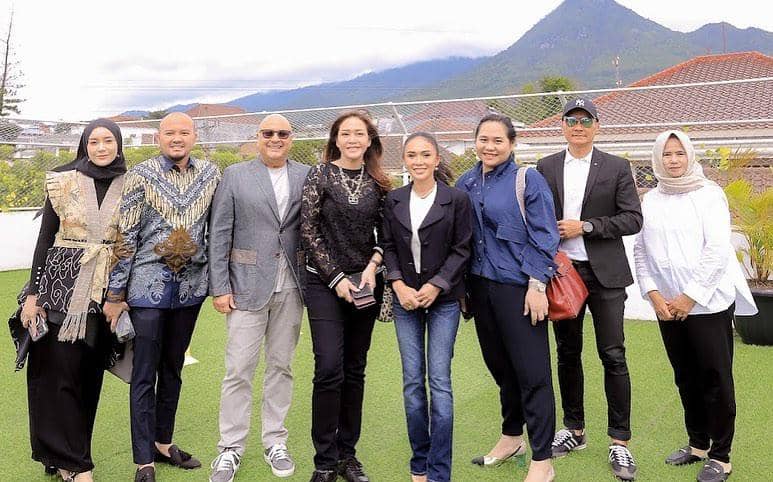 Akrab Yuni Shara dan Maia-Irwan (instagram.com/yunishara36)