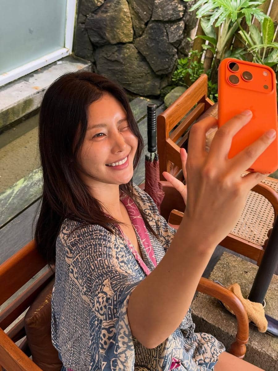 potret Kang So Yeon Single's Inferno liburan di Bali