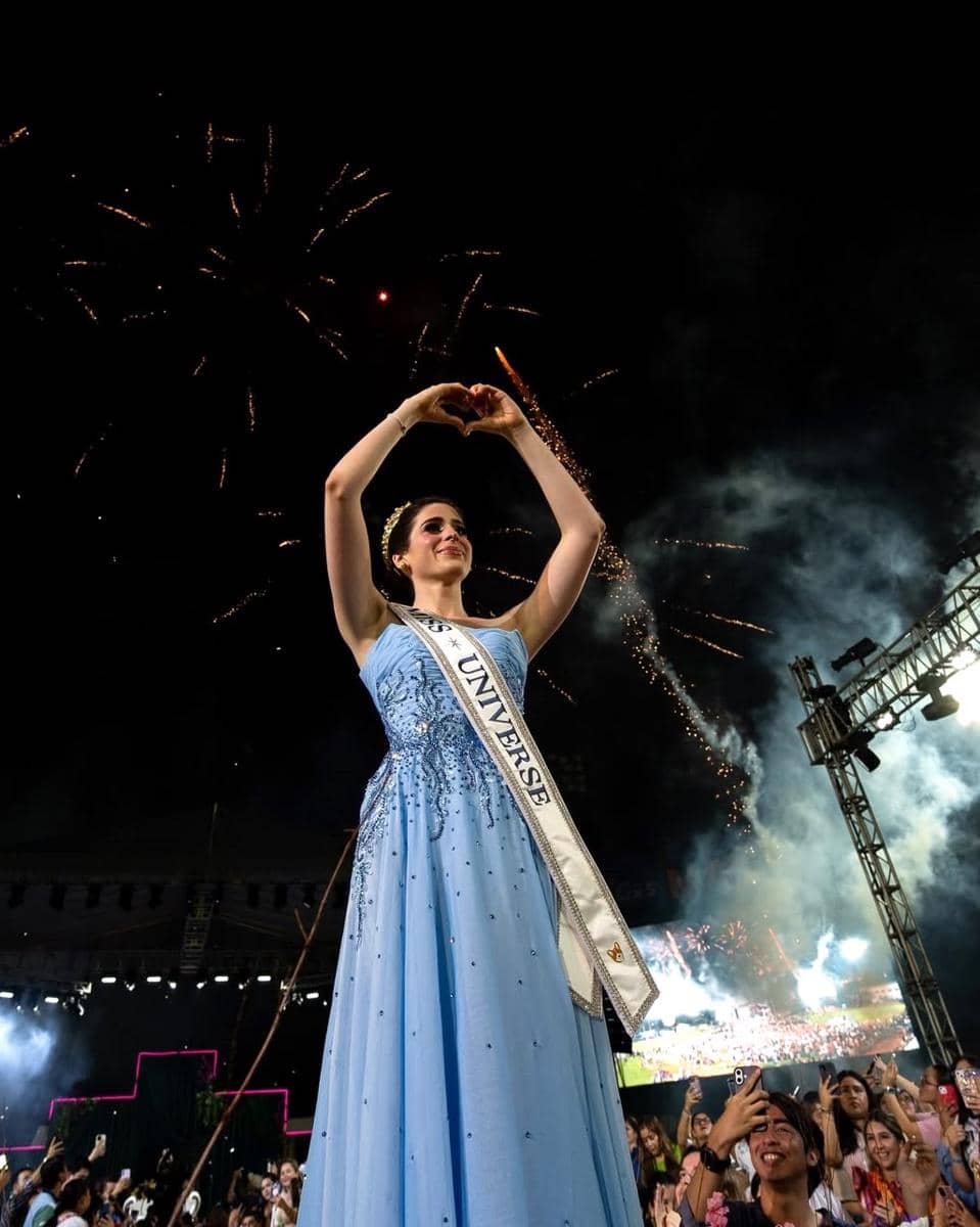 potret homecoming Fatima Bosch, Miss Universe 2025