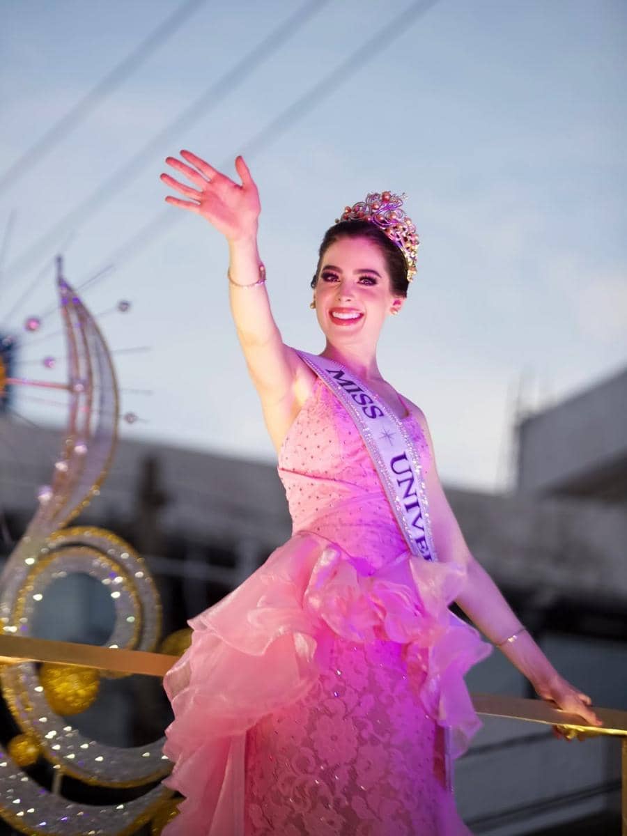 potret homecoming Fatima Bosch, Miss Universe 2025