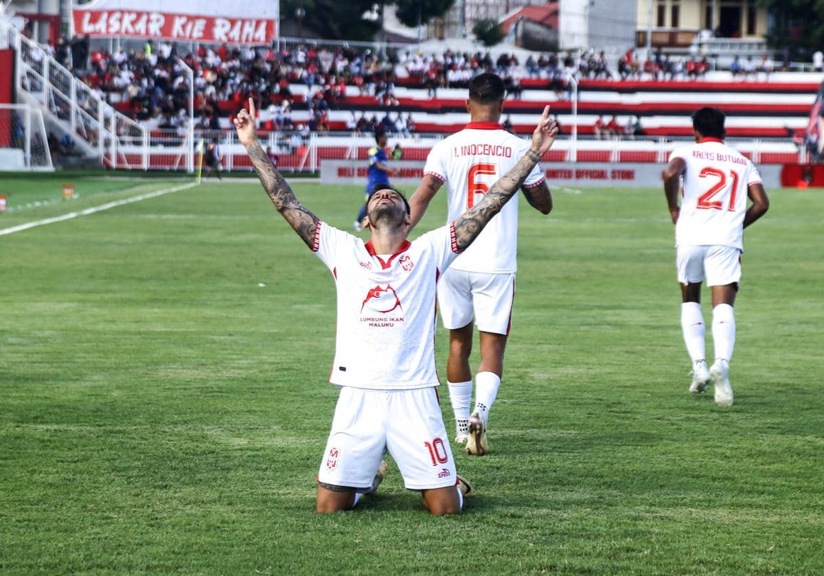 Malut United versus Arema FC di BRI Super League 2025/2026.