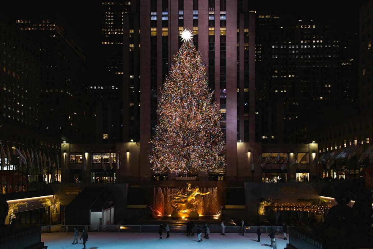 ilustrasi Rockefeller Center Christmas Tree