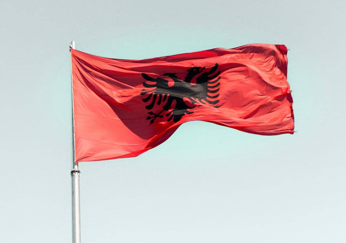 ilustrasi bendera Albania
