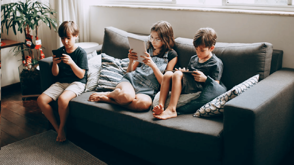 ilustrasi bermain Roblox