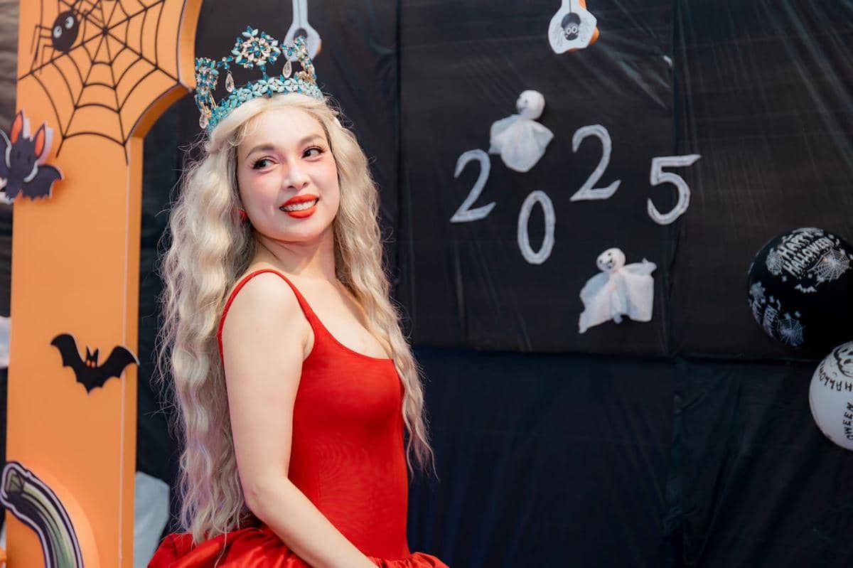 illustrasi berpesta akhir tahun 