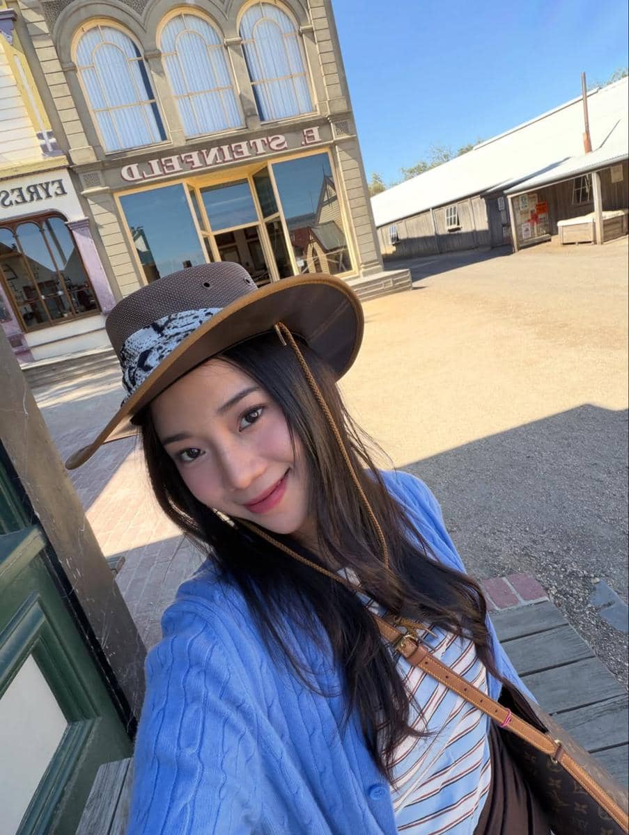 Anggis Devaki ke Sovereign Hill di Victoria.