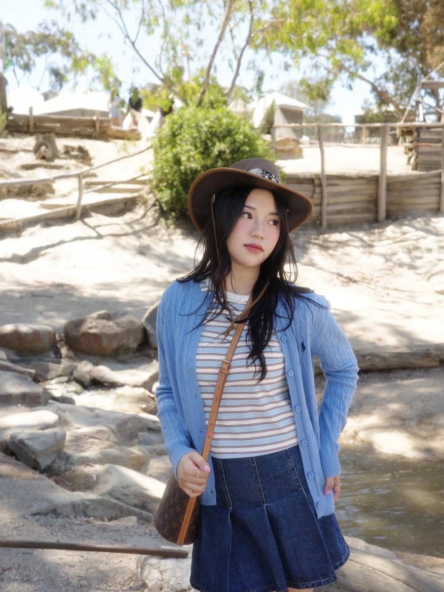 Anggis Devaki ke Sovereign Hill di Victoria.