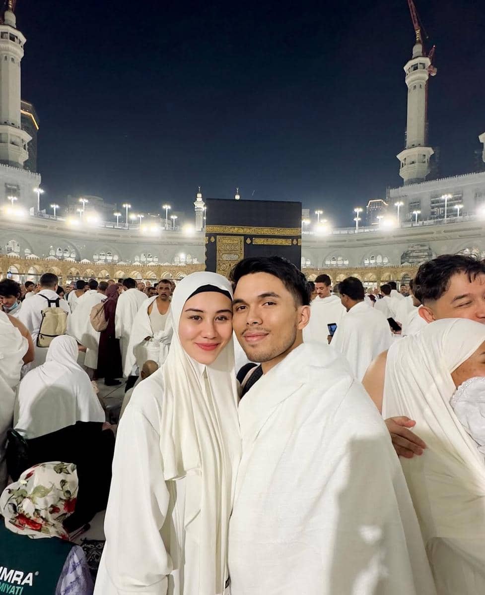 potret umrah Aaliyah Masaid dan Thariq Halilintar