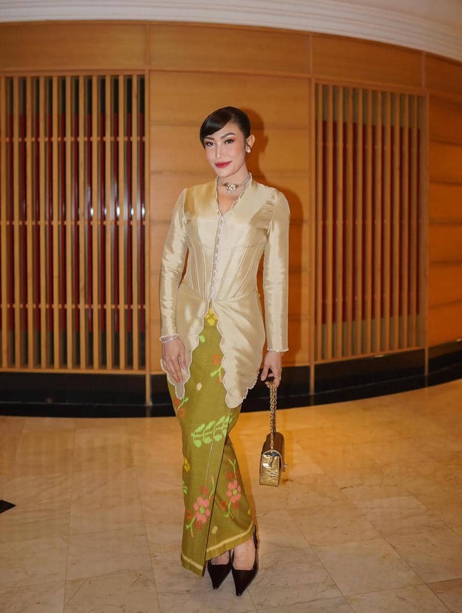 Tugedernes di Akad nikah Acan Cynthia😍,ishhh ga kerasa si Aqilah udah makin gede ugaAll atire b.jpg