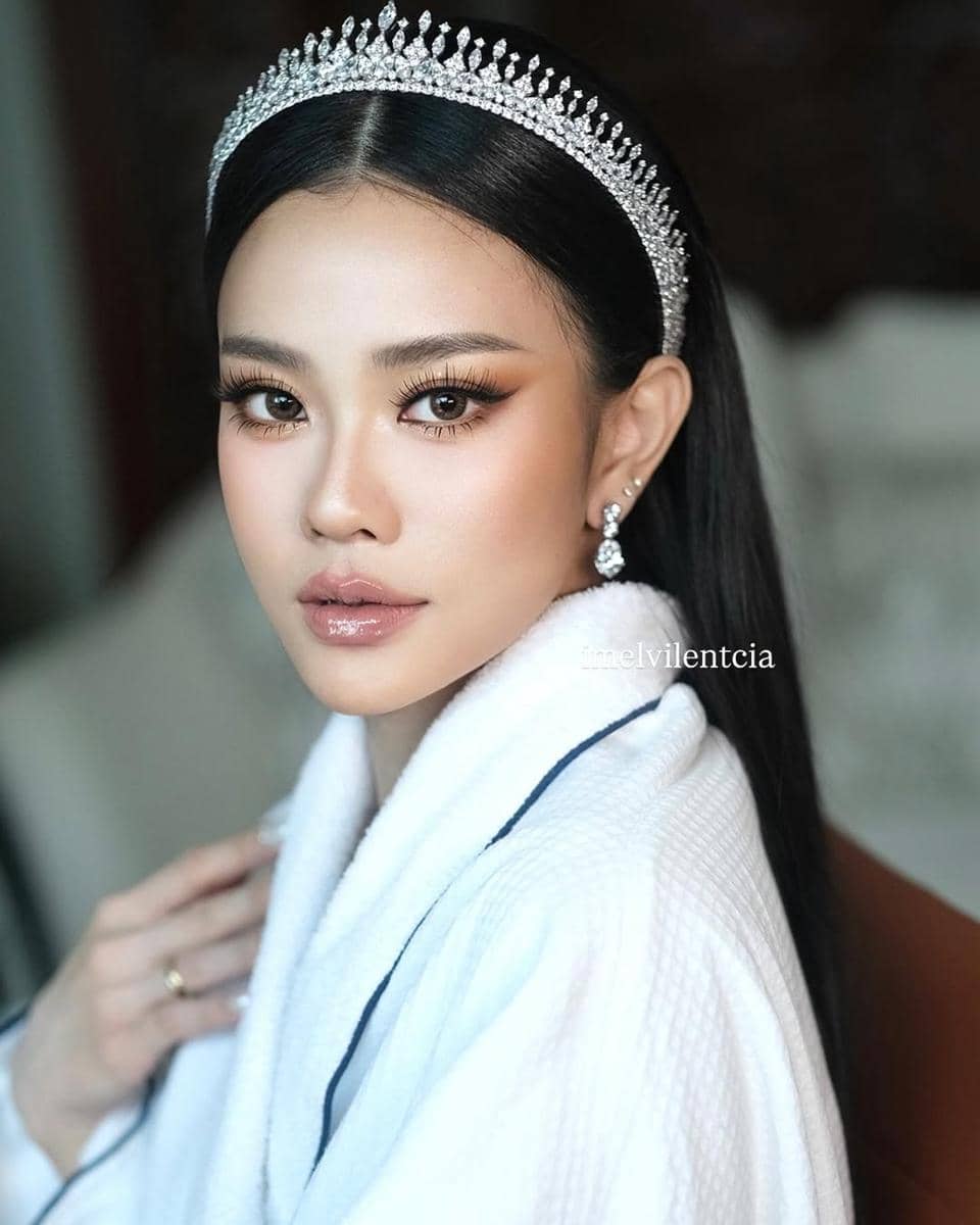 After touch up, happy wedding fav couple 😍😍❤️❤️❤️ @jessicajane99 & @erwinphang 🌟😍❤️Makeup @i (1).jpg