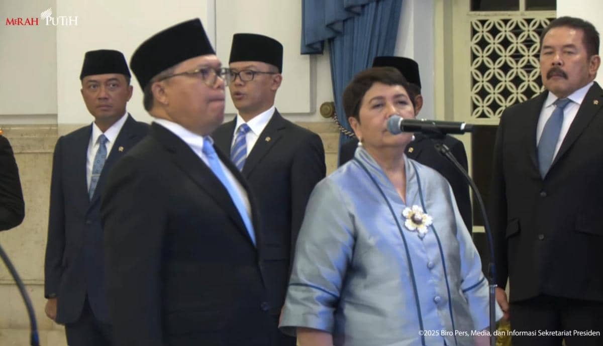 Prabowo lantik 6 Dubes RI