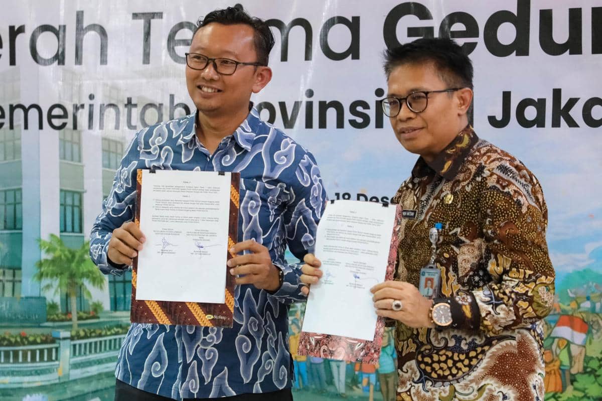 Gubernur DKI Jakarta, Pramono Anung hadir dalam penyerahan gedung Yayasan Lembaga Bantuan Hukum Indonesia (YLBHI) di gedung YLBHI Jakarta Pusat