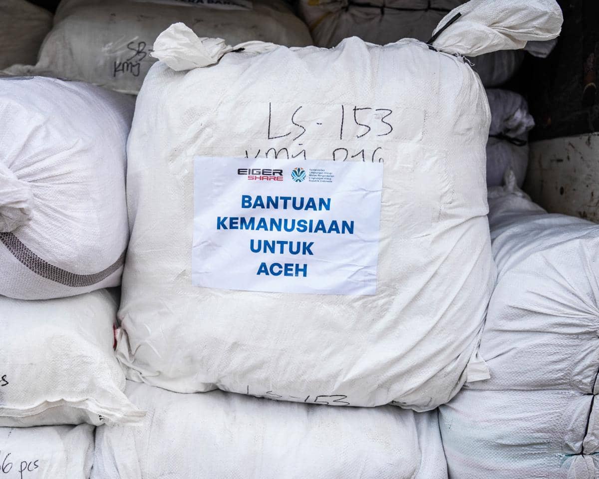 Bantuan kemanusiaan Eiger Adventure untuk Sumatra (dok.Eiger Adventure)