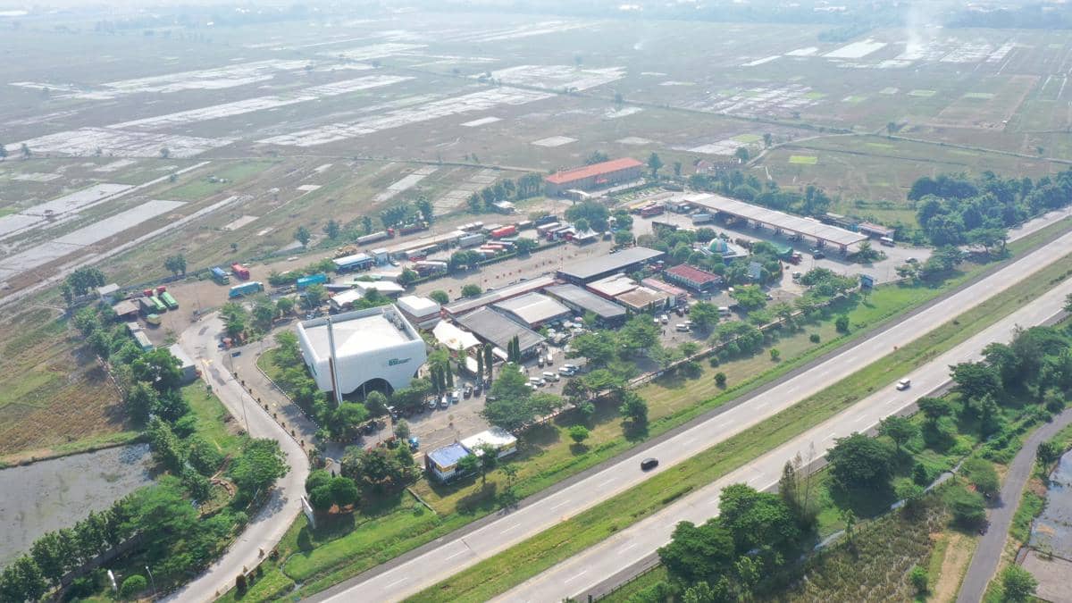 Foto 4_Rest Area KM 166 Arah Menuju Cirebon.JPG