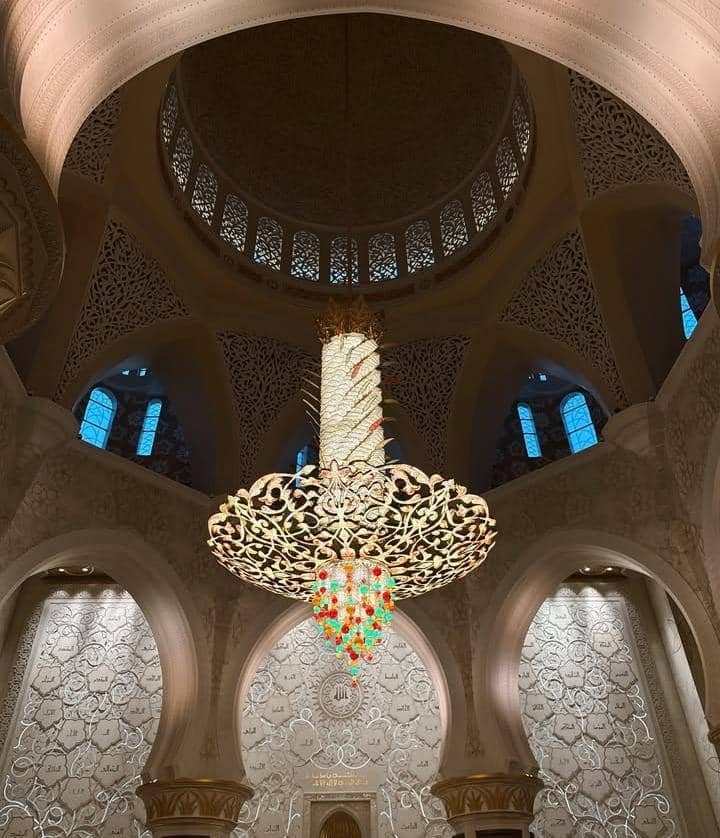 Marsha Aruan di Masjid Agung Sheikh Zayed