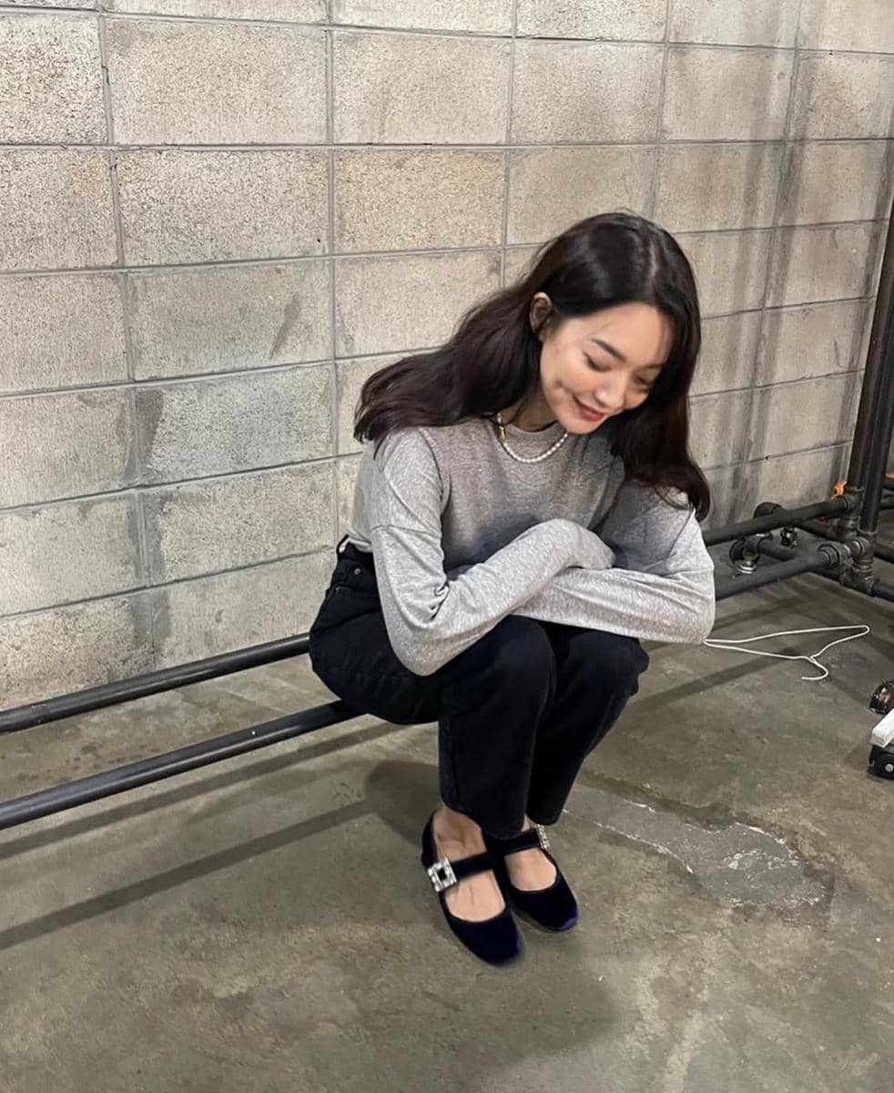 Outfit Shin Min Ah