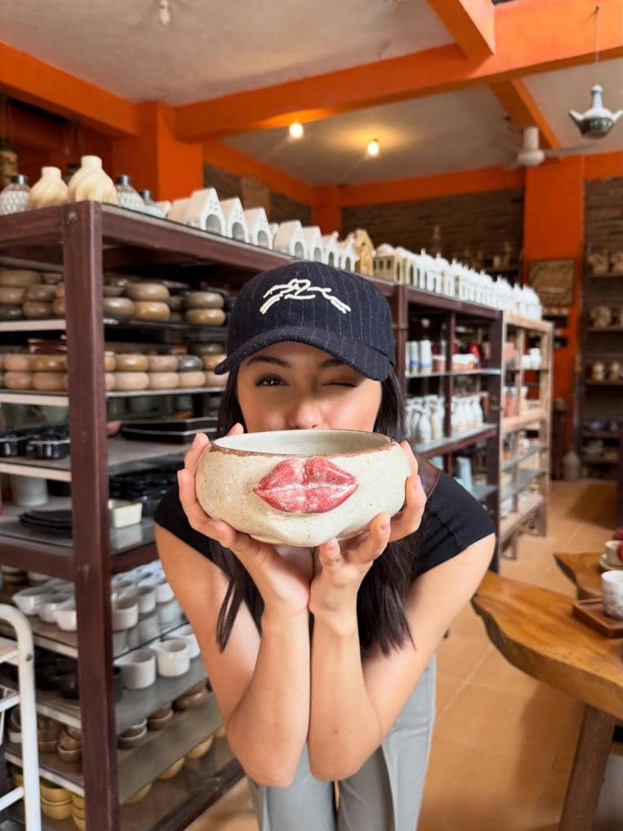 Amanda Rawles liburan ke Yogyakarta