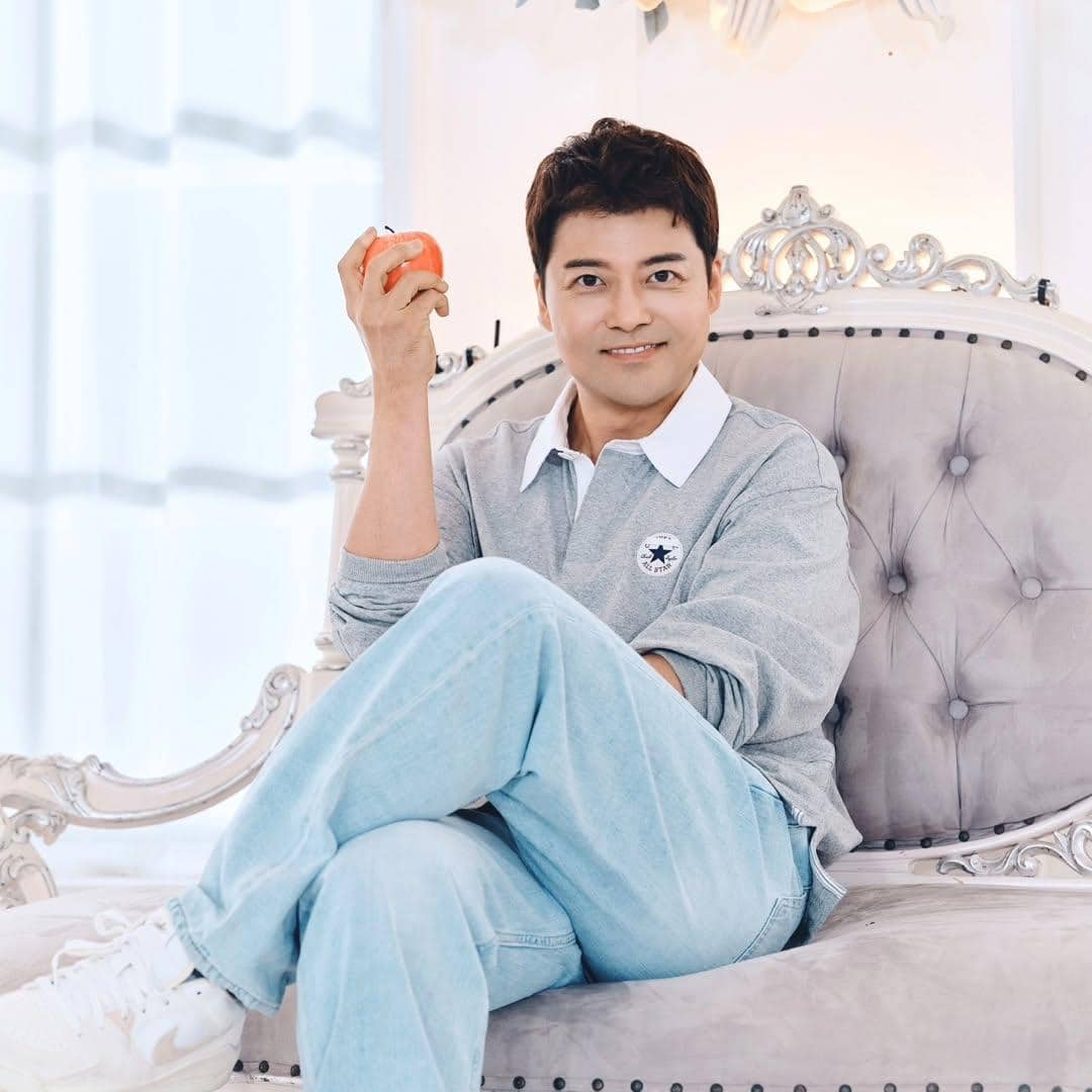 potret Jun Hyun Moo 