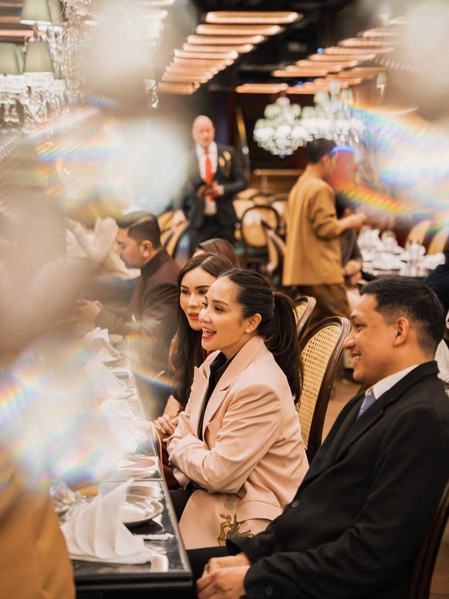 Peresmian Restoran Mewah Nagita Slavina di London (instagram.com/raffinagita1717)