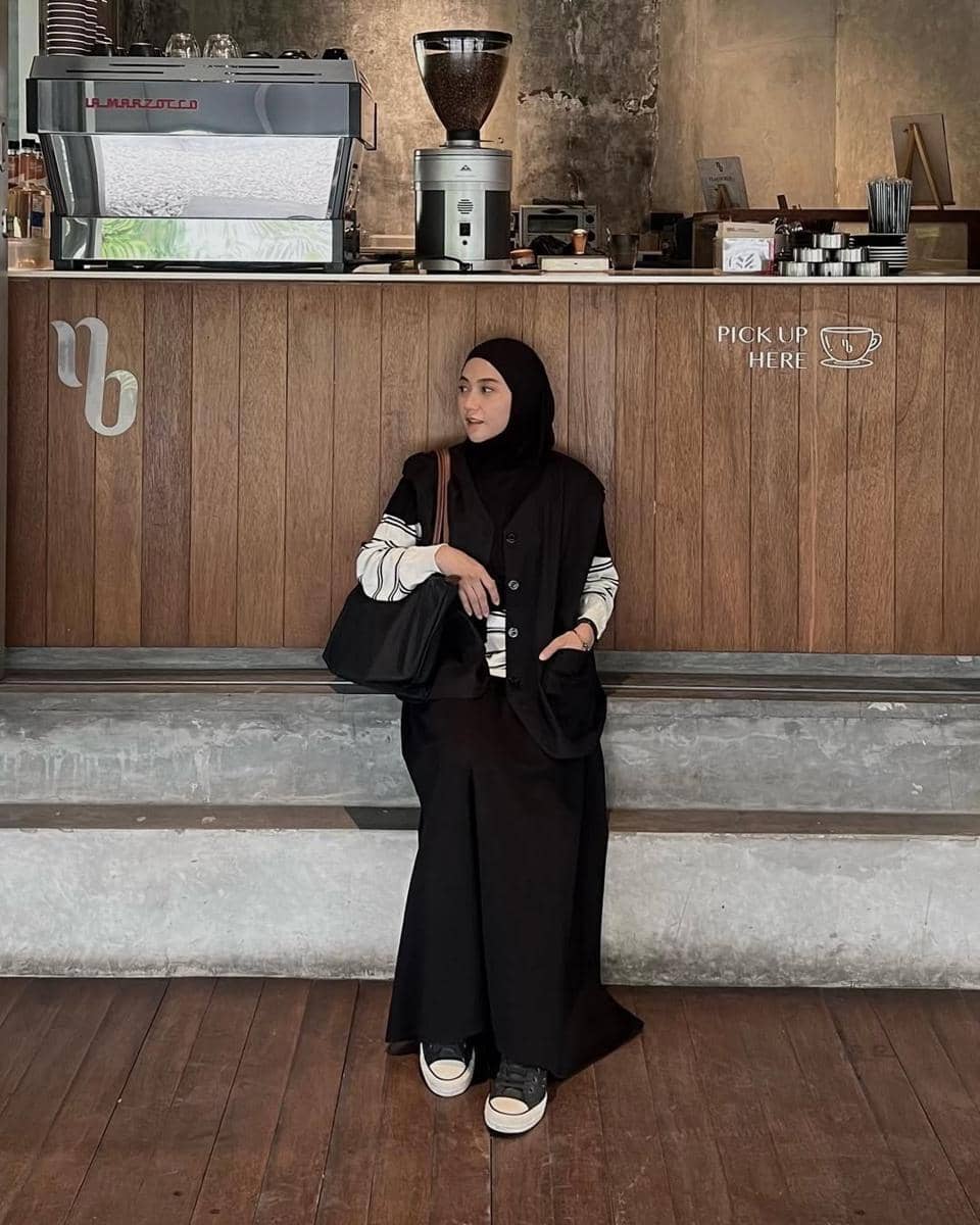 inspirasi smart casual outfit ala Nisa Cookie