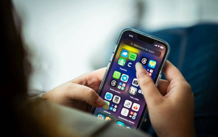 ilustrasi aplikasi Threads 